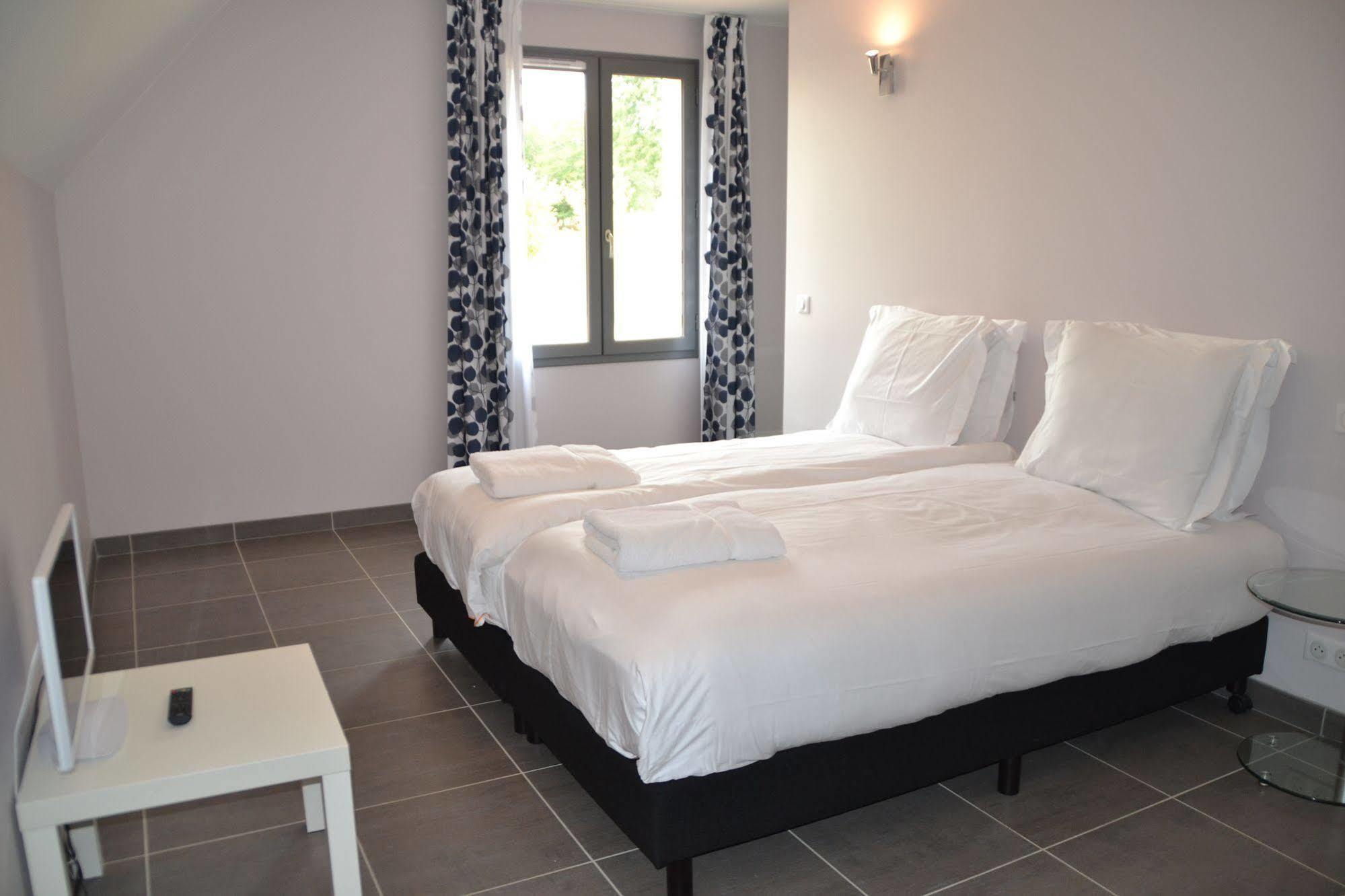 Hotel Chateau Les Merles Et Ses